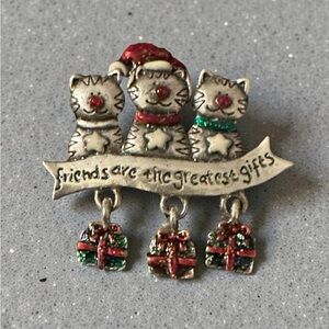 AJMC Holiday Festive Cat Brooch with Gifts “Friends are the greatest gifts”
